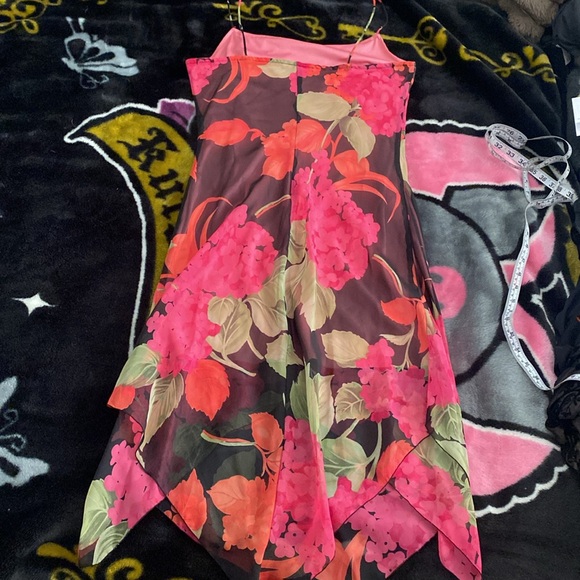 Stunning Y2K Dani max dress - Picture 11 of 11